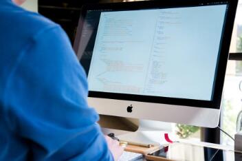 什么java可以做但php无法做